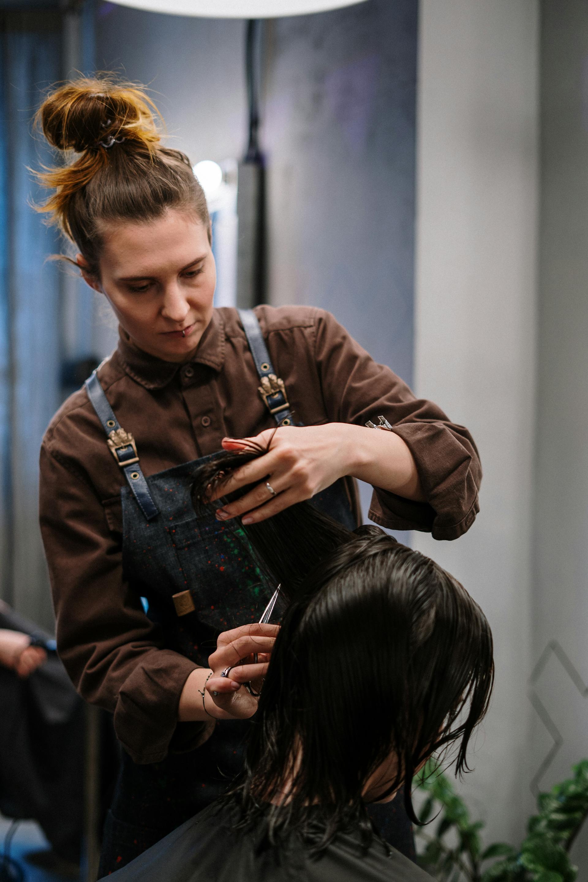 Corte de cabello a mujer